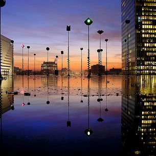 Bassin Takis, Esplanade de la Défense, Paris, France 2007
