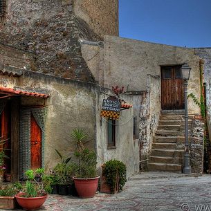 Brolo (Me) - Il borgo medievale (HDR)