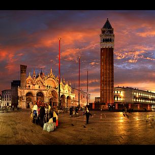 Day finish Piazza San Marco, Venezia, Italia