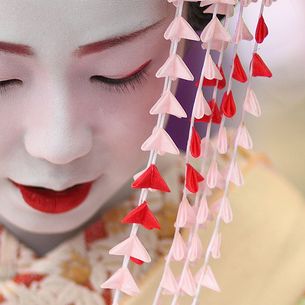 geisha / face / make up / hair / kyoto / japan / photo / japanese