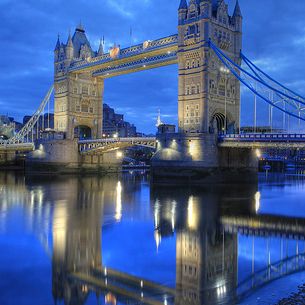London Bridge (Tower Bridge) : Reflection on the River Thames