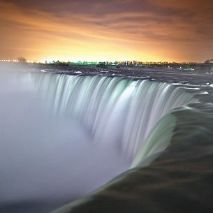 Niagara Falls by Night