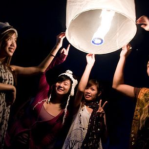 Yi Peng Festival '09 - Khom Loy